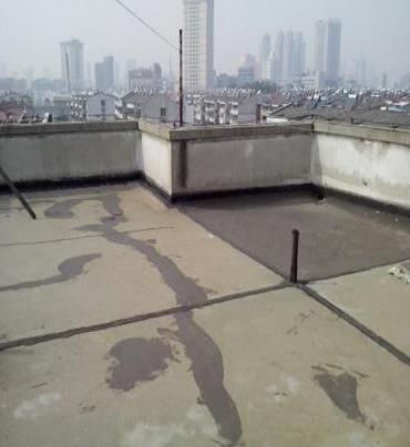 博山漏水维修 楼顶漏水是什么原因，楼顶漏水维修方法是什么?